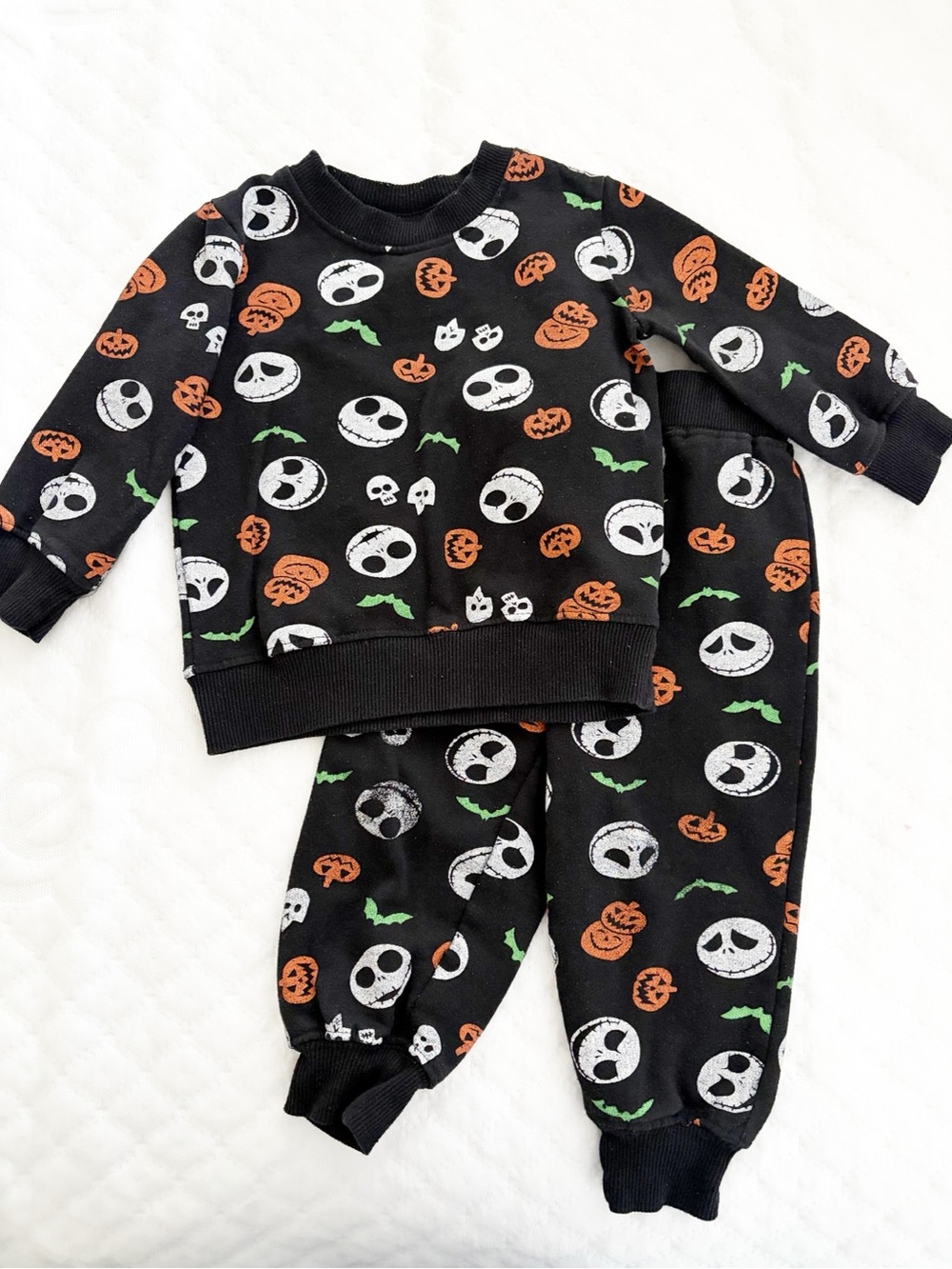 2T • nightmare before Christmas matching set sweats and sweatshirt